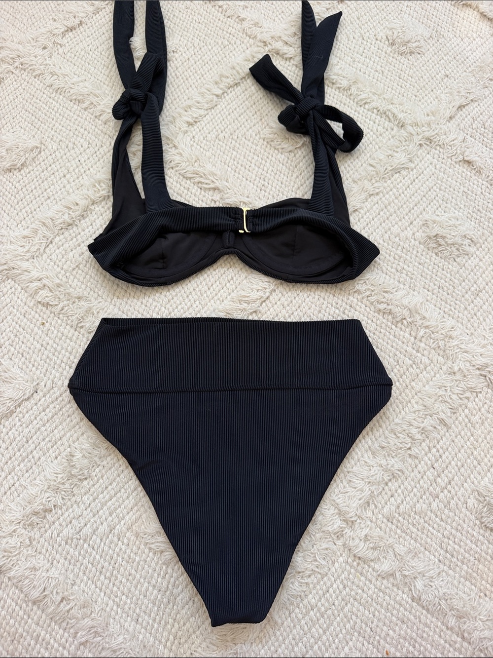 New Beach Riot Bikini Set - Picture 3 of 3